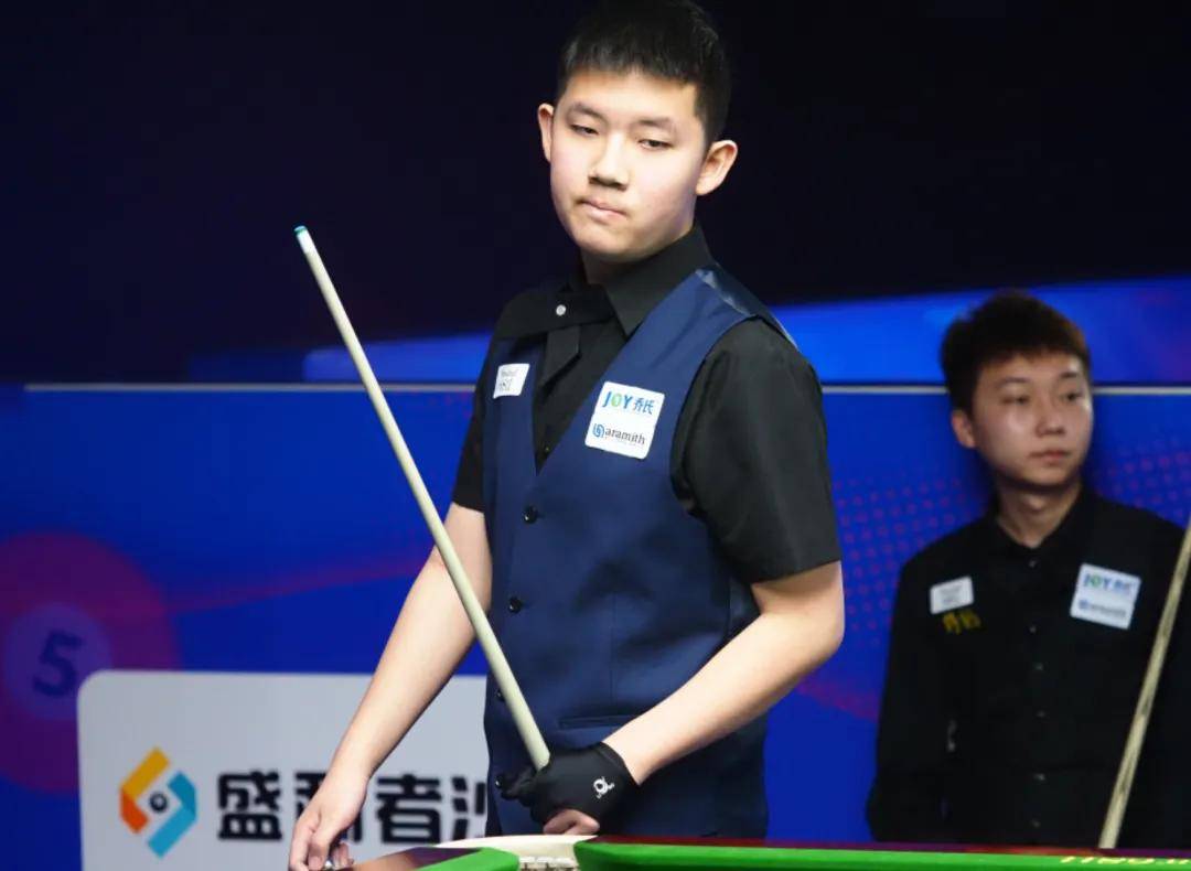 的足球以 的足球以