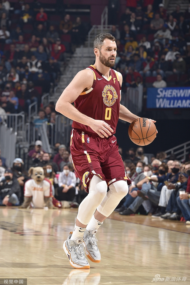 赛带来了深 赛带来了深