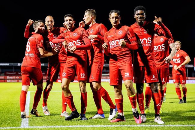 以顽强的拼 以顽强的拼